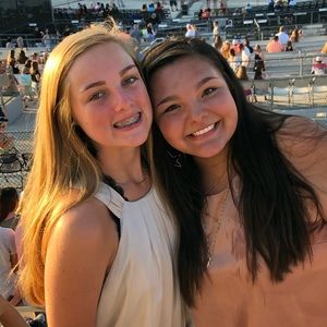 Meet your Posher, Skylar